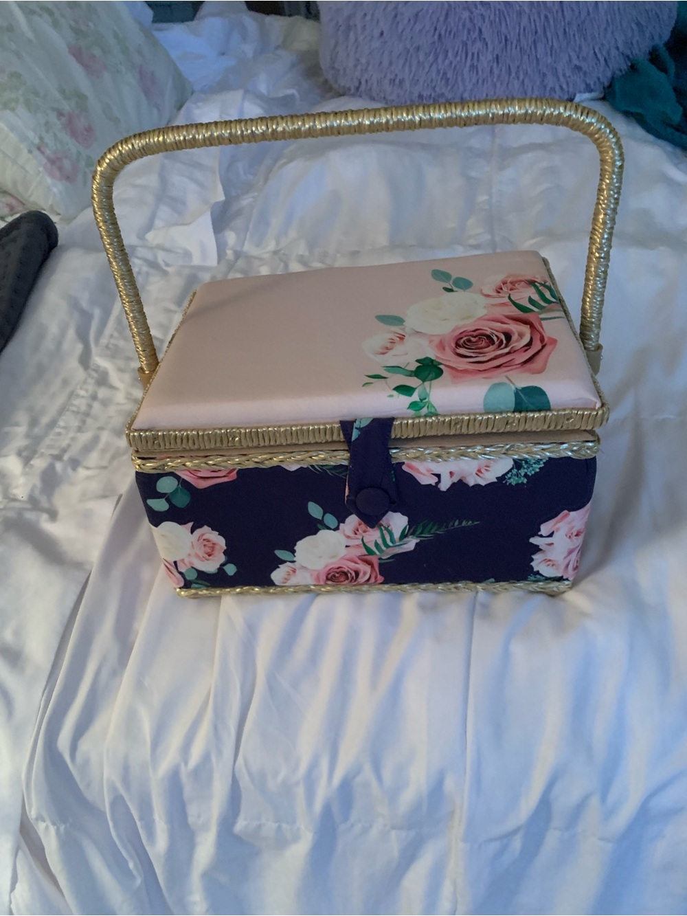 Lovely sewing/jewelry box with beautiful flower design